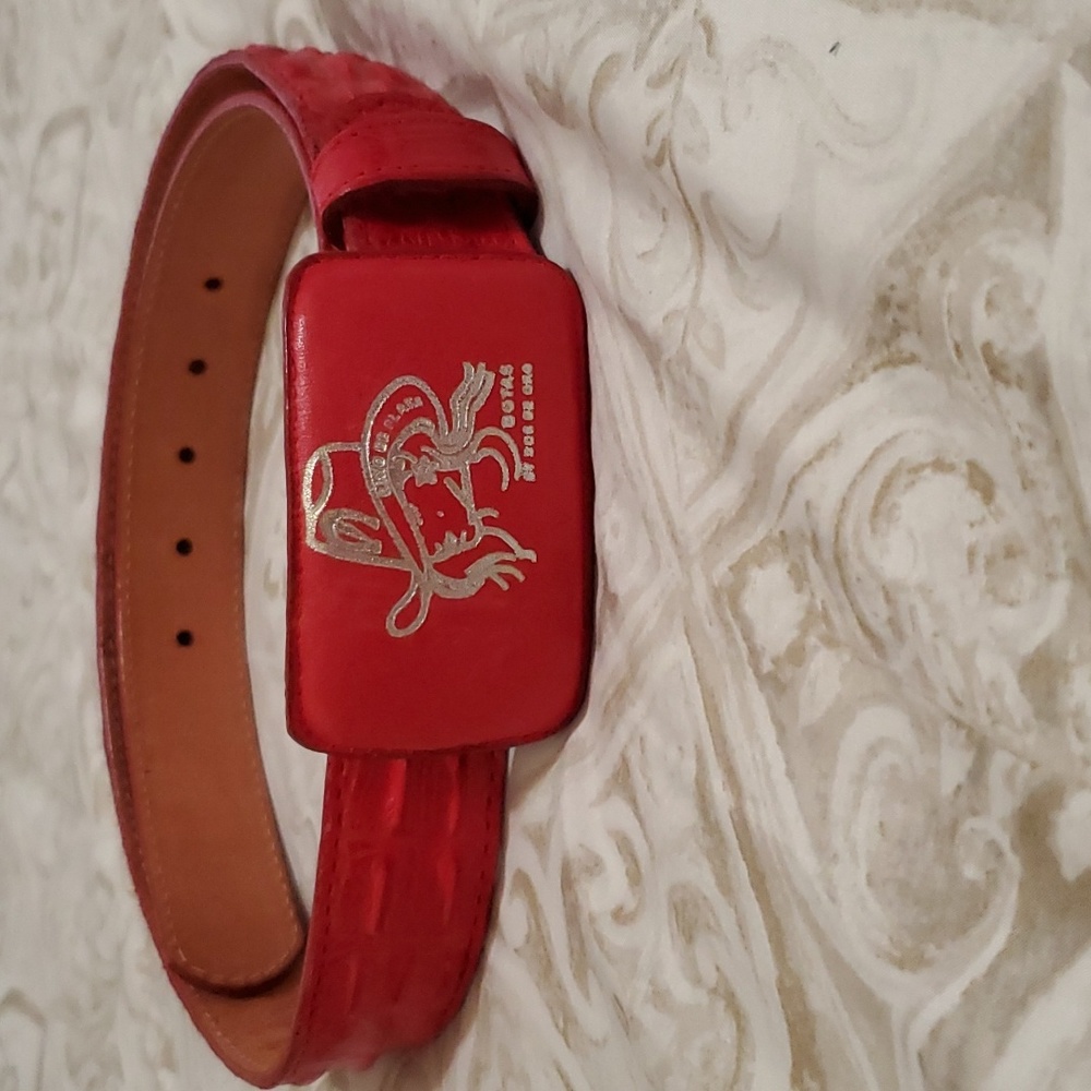 Rayo De Plata Arrasando Fronteras by Dos De Oro Red Crocodile Embossed Red Belt